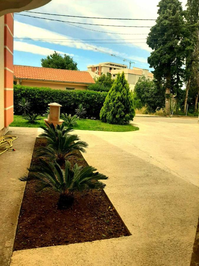 Apolon Apart Šušanj Esterno foto