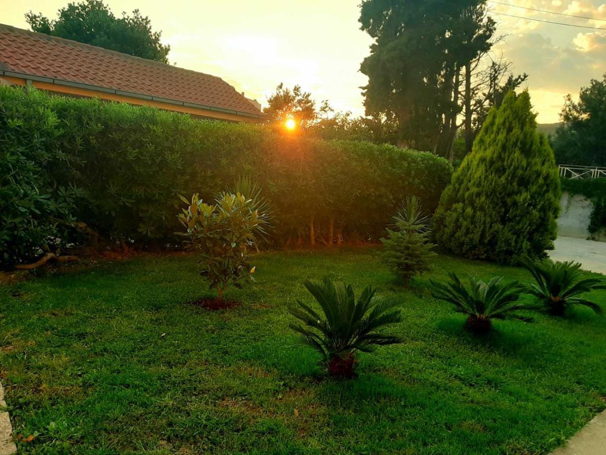 Apolon Apart Šušanj Esterno foto
